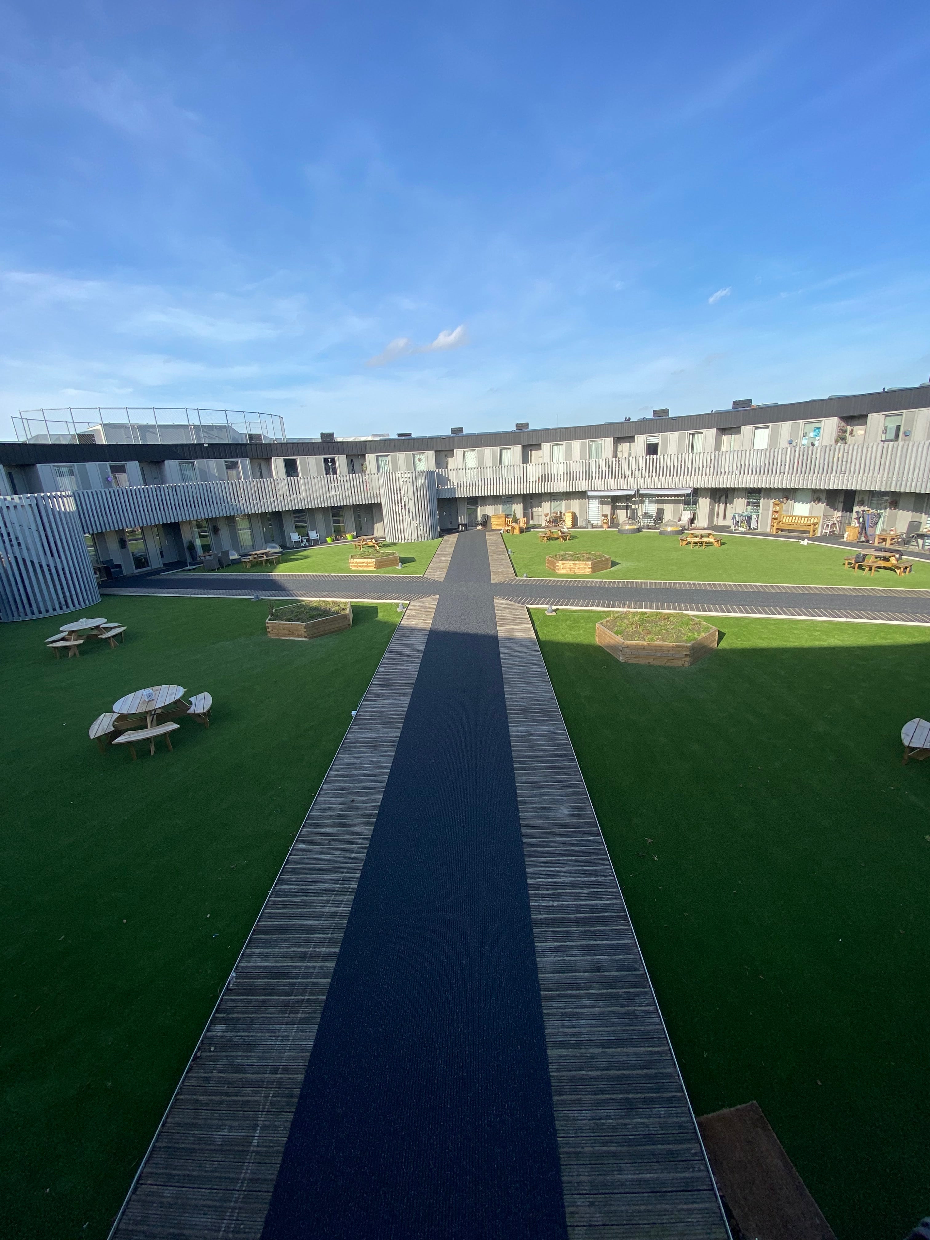 L'Escaut woonservice Vlissingen, Grindmat antislipmat geplaatst op de looppaden bij dit prachtige wooncomplex